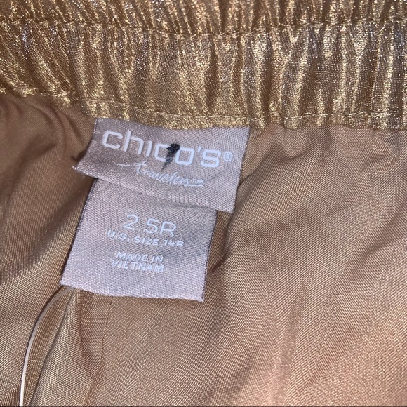 New! Chico’s Travelers Welt Pocket Pant Gold Shimmer Relaxed Straight Leg 2.5R - Picture 8 of 12